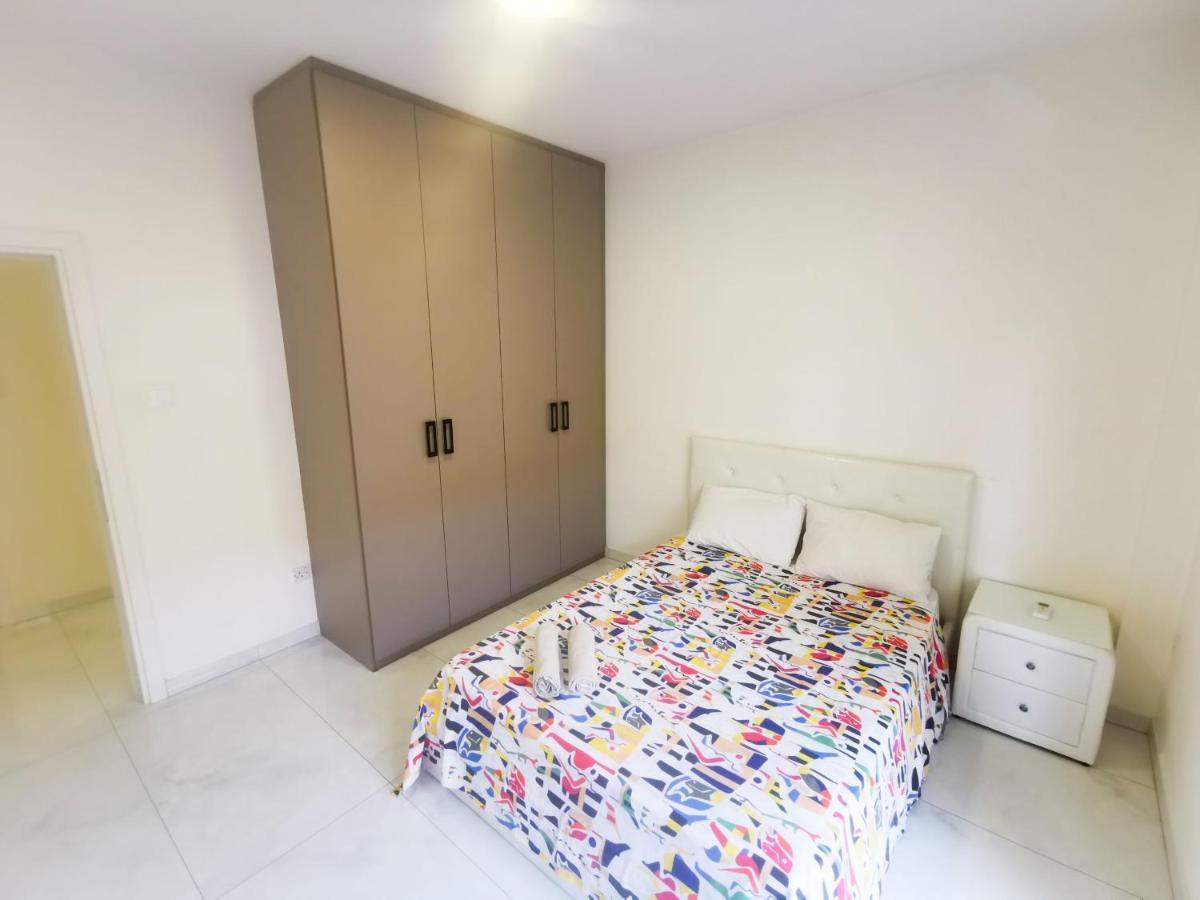 The White Pearl Apartment 拉纳卡 外观 照片